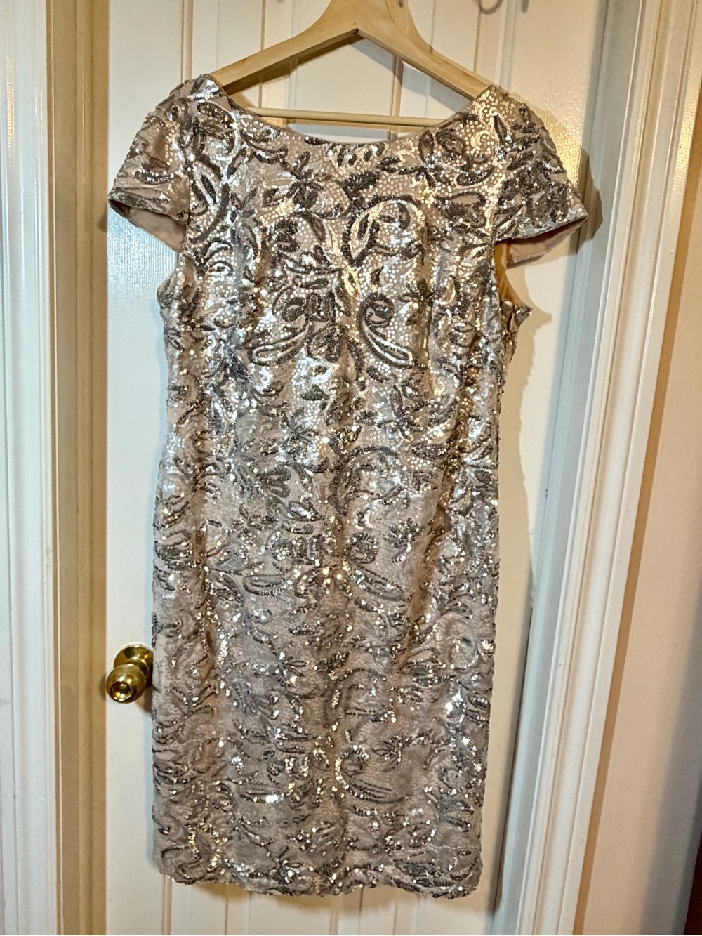 Calvin Klein Silver Sequin Embellished Cap-Sleeve Sheath Dress